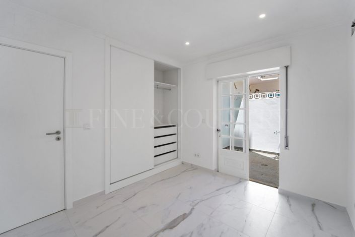 Image No.21-3 Bed Apartment for sale