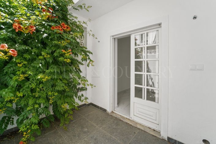 Image No.24-3 Bed Apartment for sale