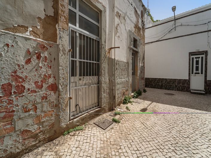 Image No.10-3 Bed Townhouse for sale
