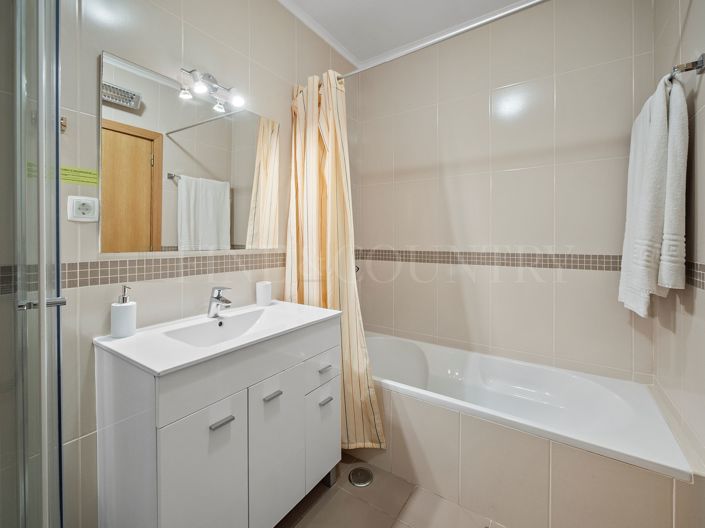 Image No.18-2 Bed Apartment for sale