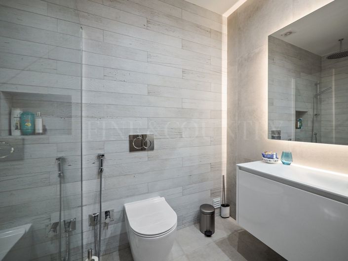 Image No.29-4 Bed Property for sale