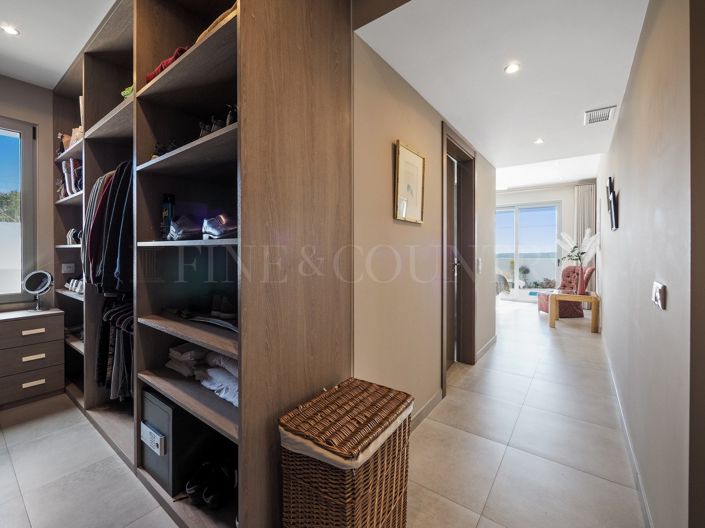 Image No.34-4 Bed Property for sale