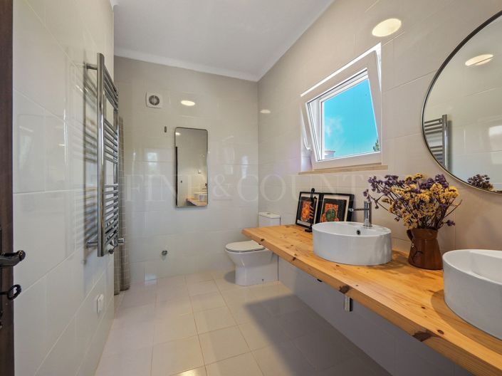 Image No.20-3 Bed Property for sale