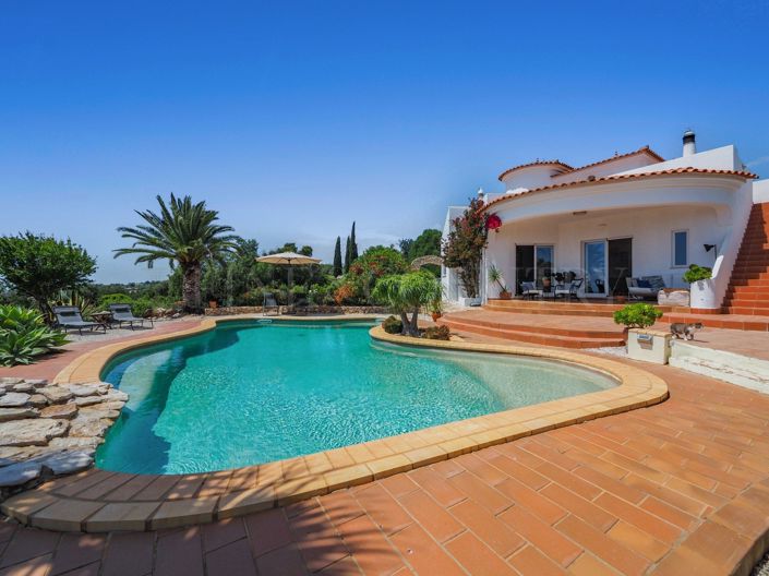 Image No.40-3 Bed Property for sale
