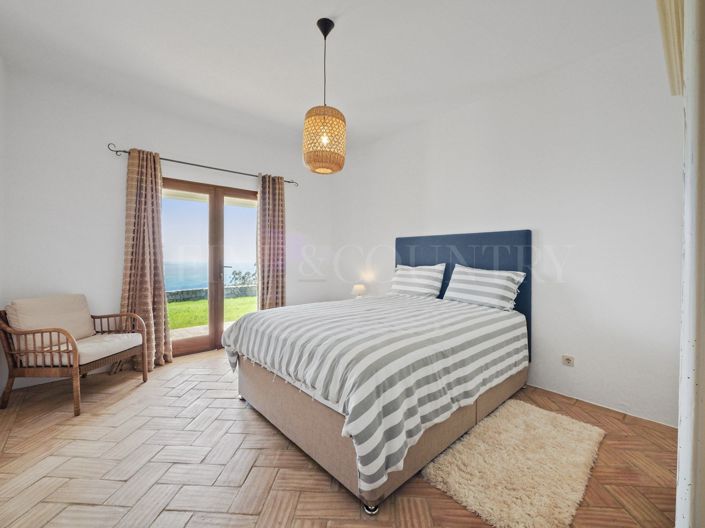 Image No.18-4 Bed Property for sale