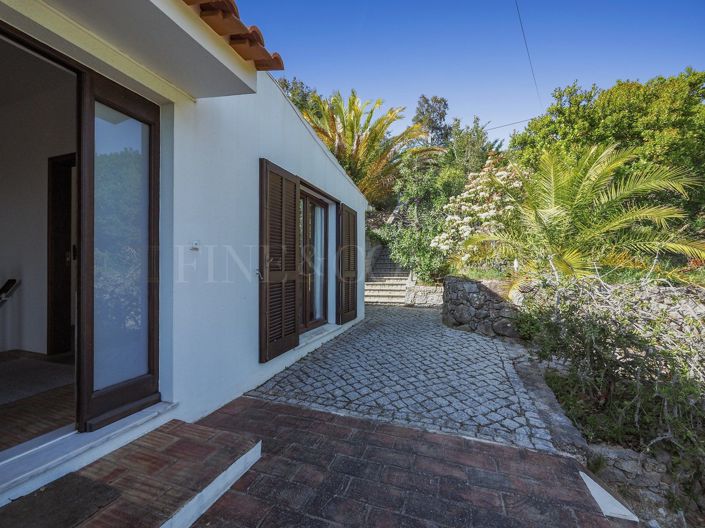 Image No.33-4 Bed Property for sale