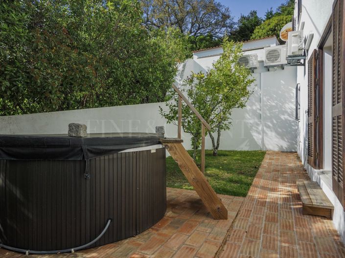 Image No.38-4 Bed Property for sale