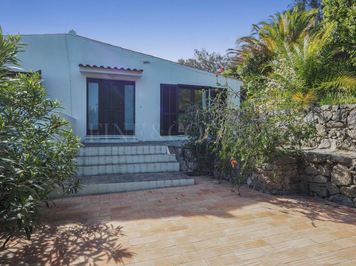 Image No.44-4 Bed Property for sale