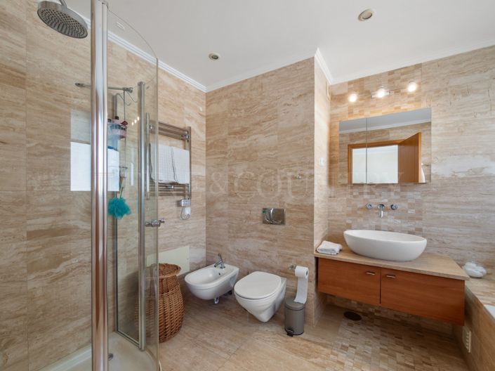 Image No.17-2 Bed Apartment for sale