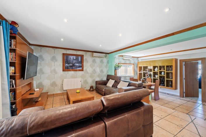 Image No.28-3 Bed Villa for sale