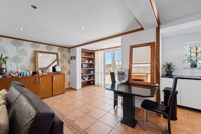 Image No.9-3 Bed Villa for sale