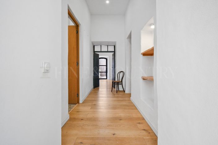 Image No.19-3 Bed Property for sale