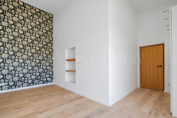 Image No.20-3 Bed Property for sale