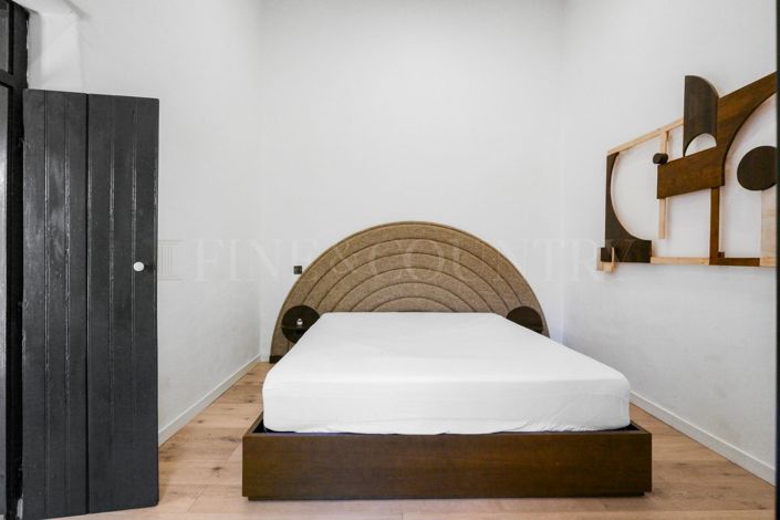 Image No.30-3 Bed Property for sale