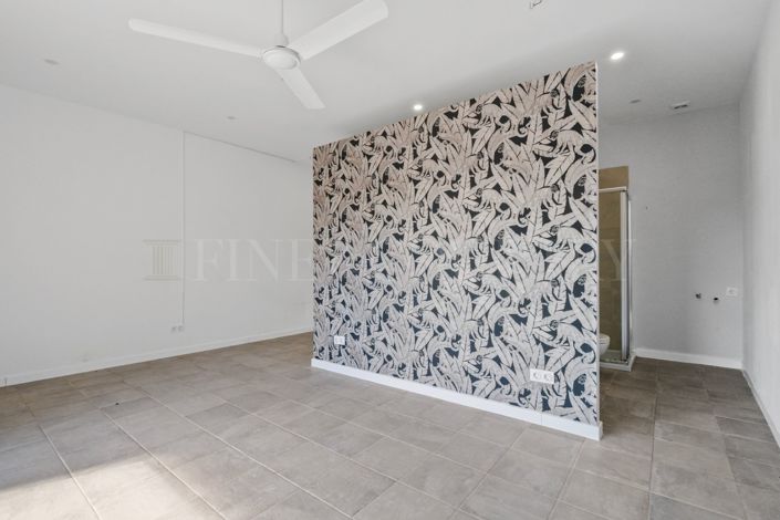 Image No.44-3 Bed Property for sale