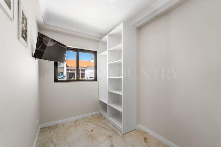 Image No.18-2 Bed Apartment for sale