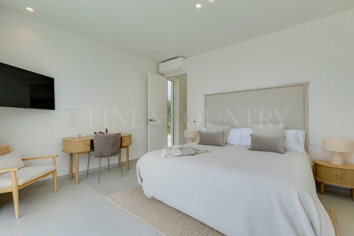 Image No.20-3 Bed Villa for sale