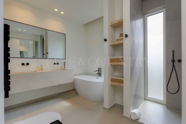 Image No.22-3 Bed Villa for sale