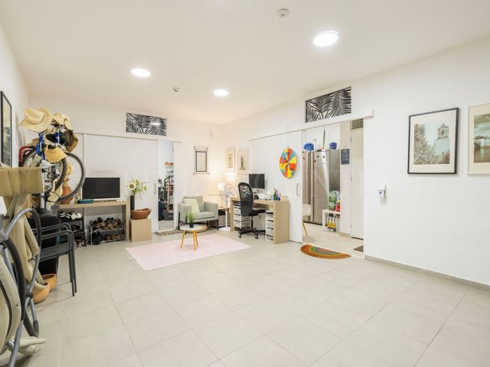 Image No.29-3 Bed Semi-Detached for sale