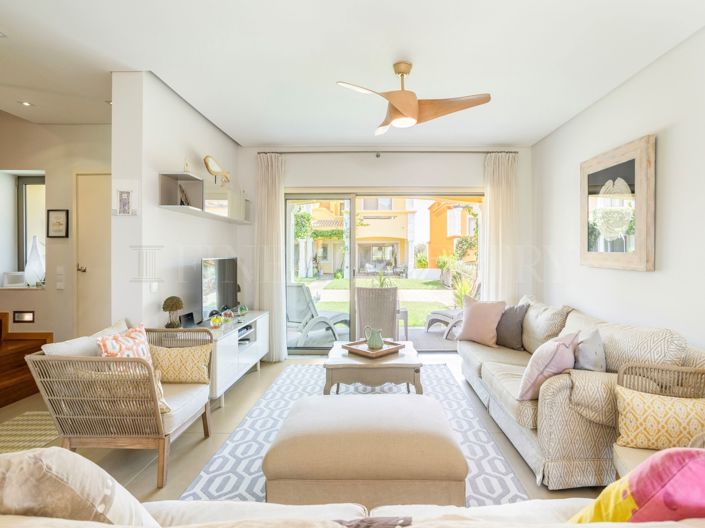 Image No.8-3 Bed Semi-Detached for sale