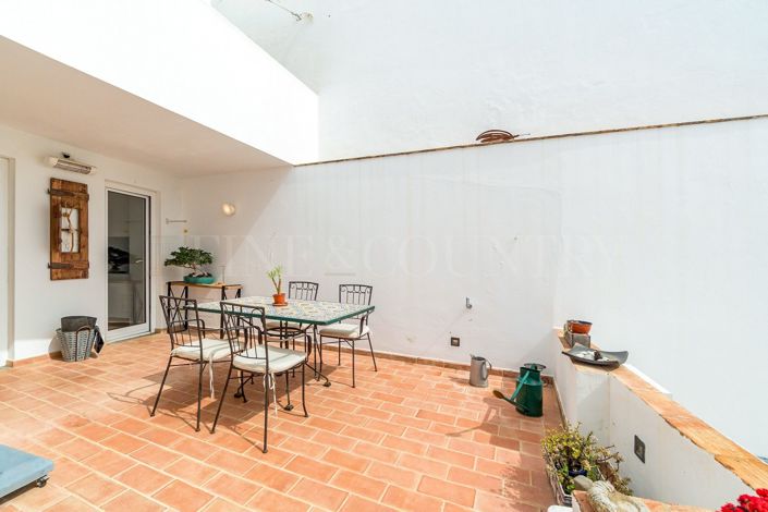 Image No.20-2 Bed Apartment for sale