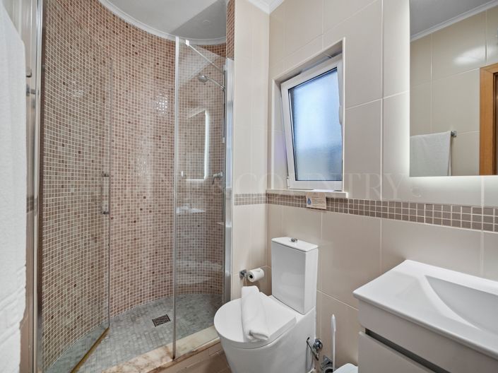 Image No.12-2 Bed Apartment for sale