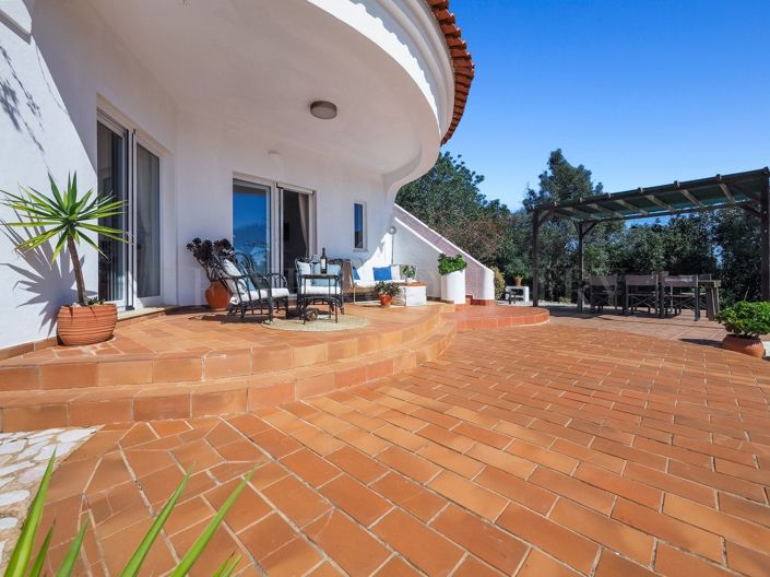 Image No.24-3 Bed Property for sale