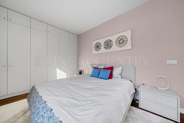 Image No.37-4 Bed Property for sale