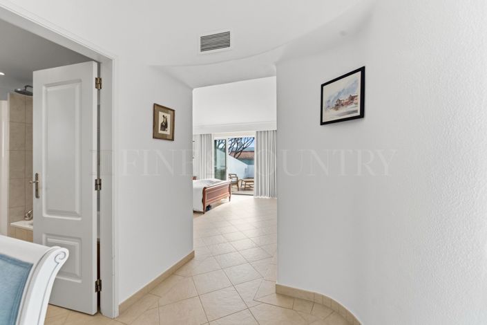 Image No.20-3 Bed Villa for sale