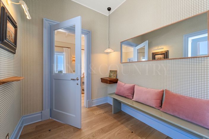 Image No.24-3 Bed Property for sale