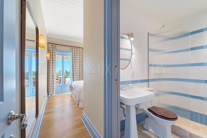 Image No.40-3 Bed Property for sale