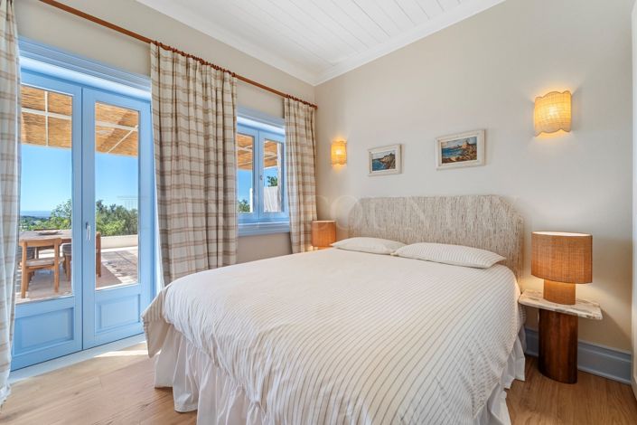 Image No.42-3 Bed Property for sale