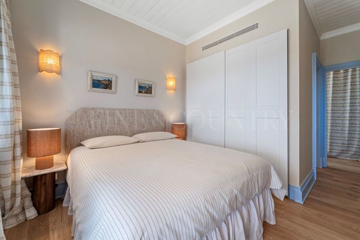 Image No.43-3 Bed Property for sale