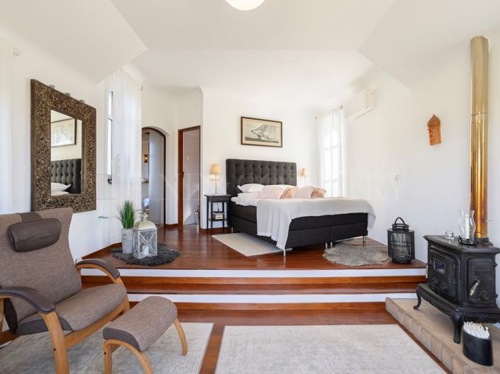 Image No.19-4 Bed Villa for sale