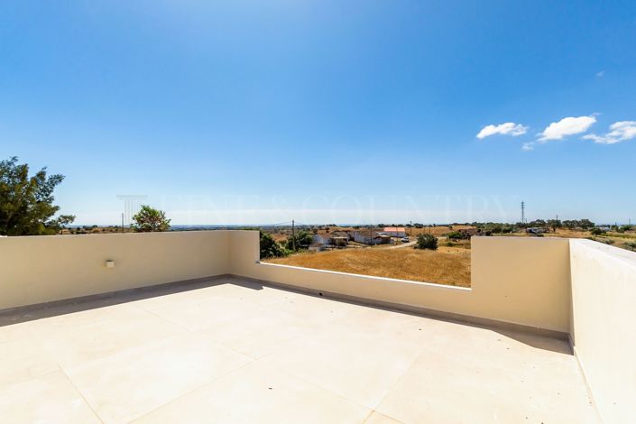 Image No.27-5 Bed Villa for sale