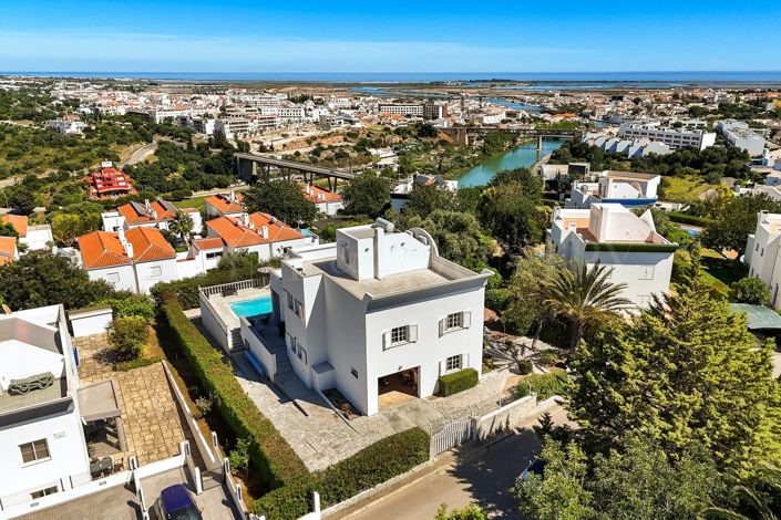 Image No.20-4 Bed Villa for sale