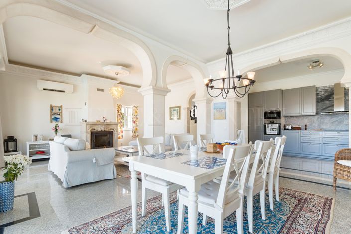 Image No.3-4 Bed Villa for sale