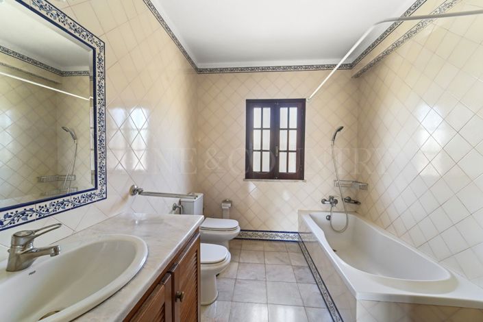 Image No.20-4 Bed Villa for sale