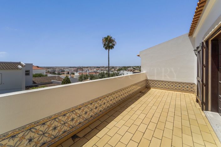 Image No.30-4 Bed Villa for sale