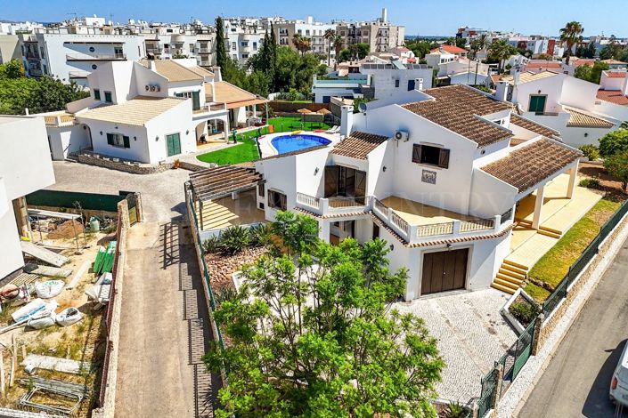 Image No.32-4 Bed Villa for sale
