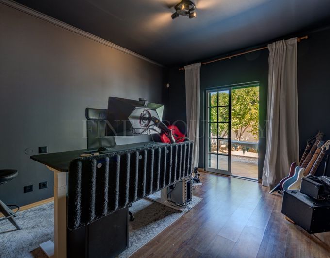Image No.20-5 Bed Villa for sale