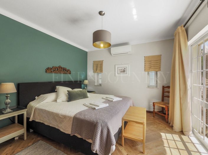 Image No.19-3 Bed Property for sale