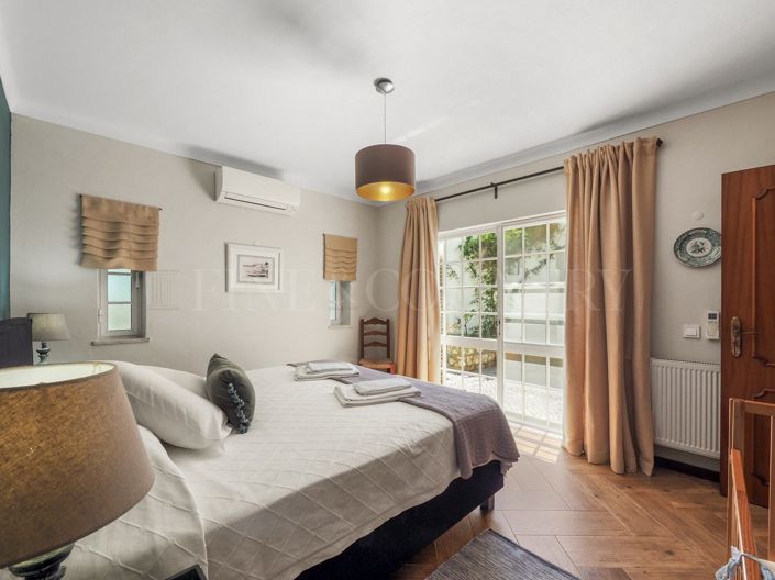 Image No.20-3 Bed Property for sale