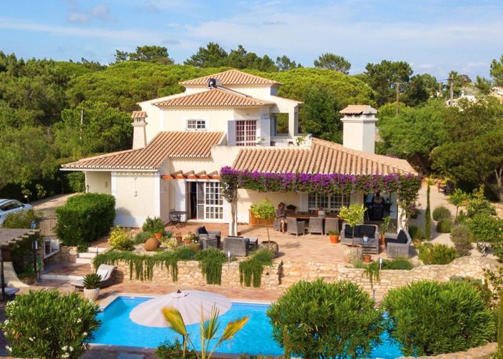 Image No.3-3 Bed Property for sale