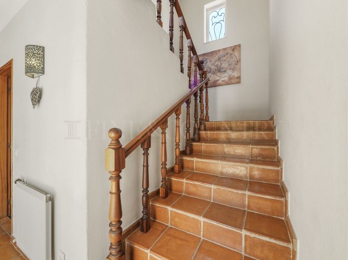 Image No.25-3 Bed Property for sale
