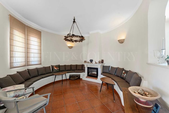 Image No.12-3 Bed Villa for sale