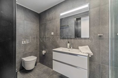 2104-375640-53692adbb4d7b8272cdc4cb7055921f49