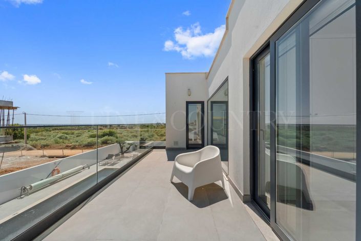Image No.18-4 Bed Villa for sale