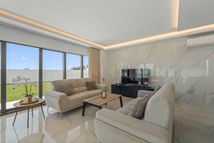 Image No.32-4 Bed Villa for sale