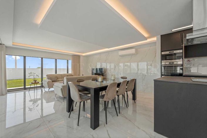Image No.34-4 Bed Villa for sale